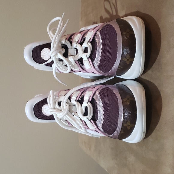 Authentic Archlight Louis Vuitton sneakers burgandy and pink (with dust bags) - Picture 2 of 11